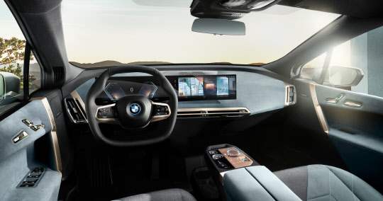 8세대 BMW iDrive가 BMW iX. <BMW 코리아 제공>